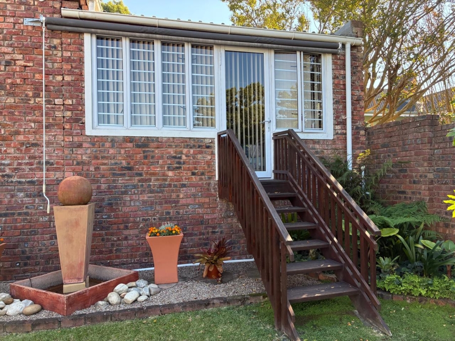 7 Bedroom Property for Sale in Heather Park Western Cape